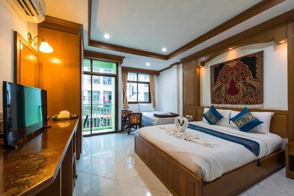 Magnific Guesthouse Patong 24/50