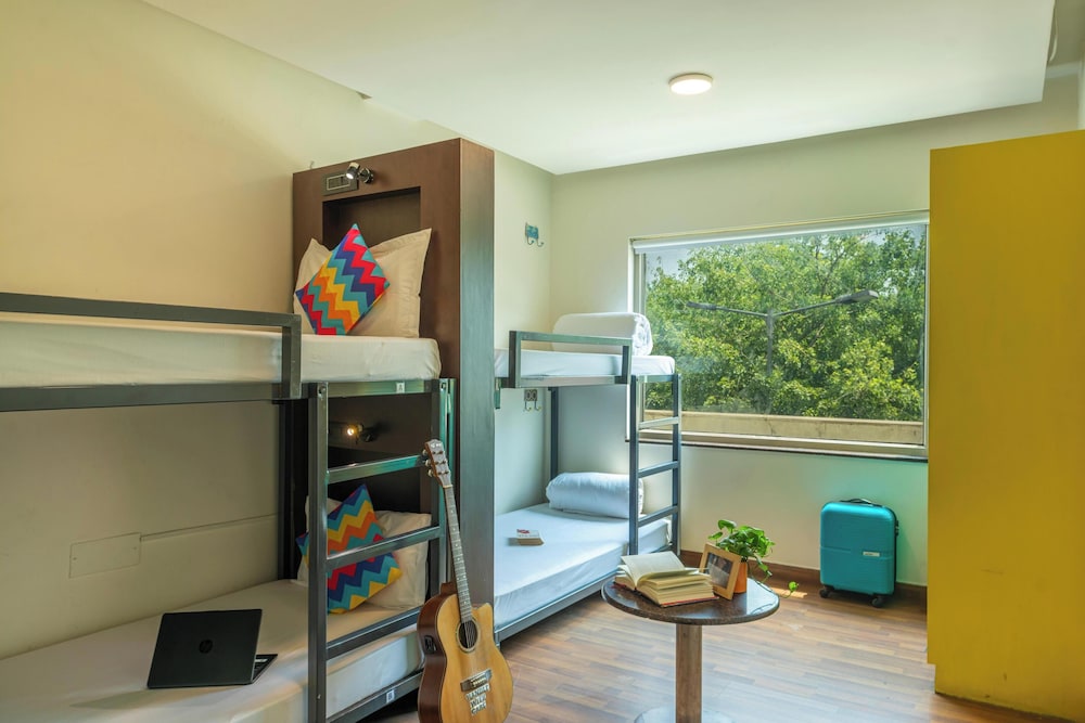 Stops Hostels- New Delhi 30/47