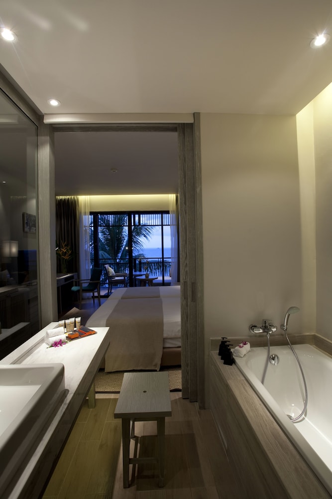 Pullman Phuket Arcadia Naithon Beach 22/75