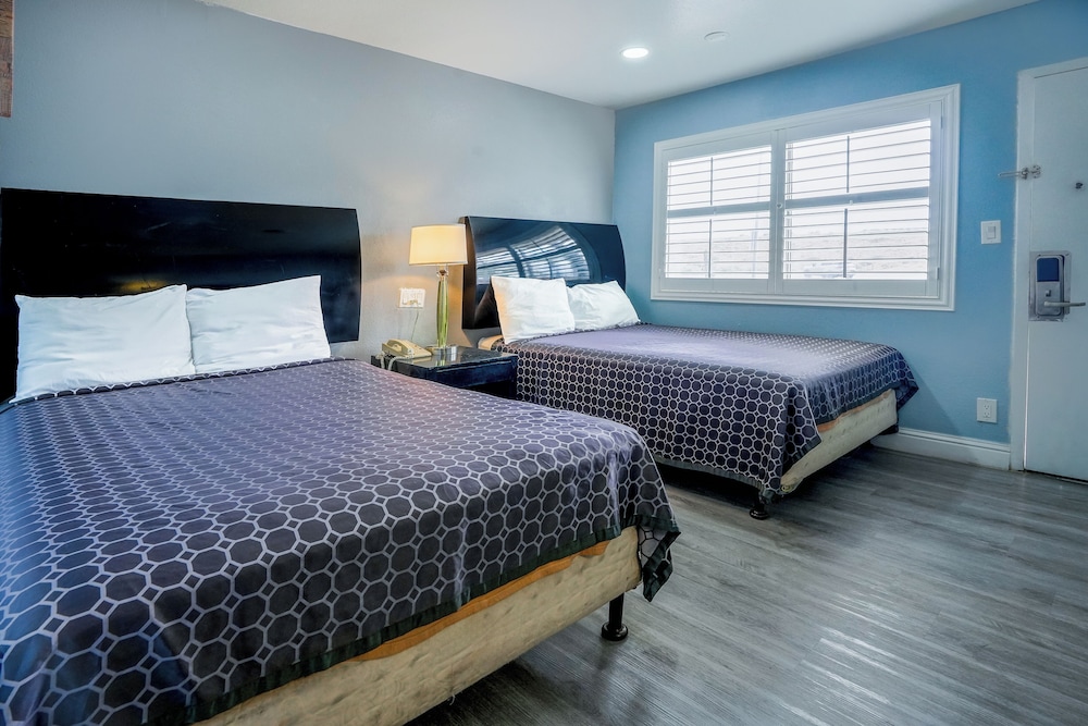2 Full Beds Accessible Non - Smoking