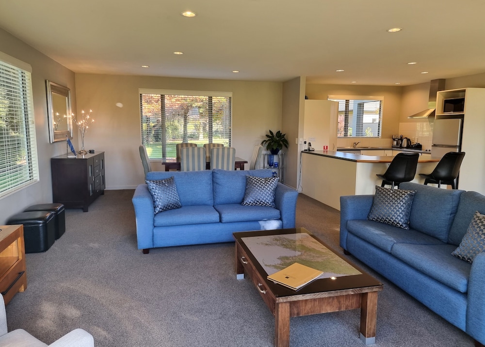 Vintners Retreat 19/50