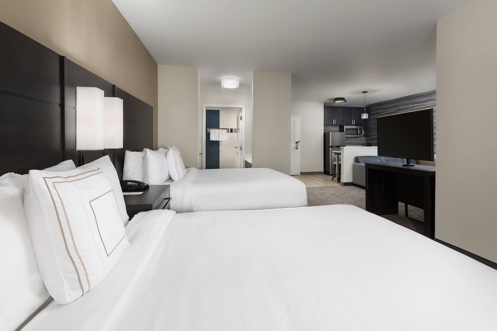 Residence Inn Long Island Garden City 12/51