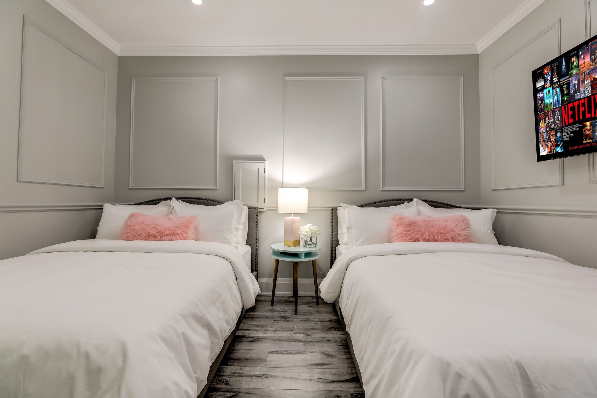 Andy, Suite, 1 King and 2 Queen Beds