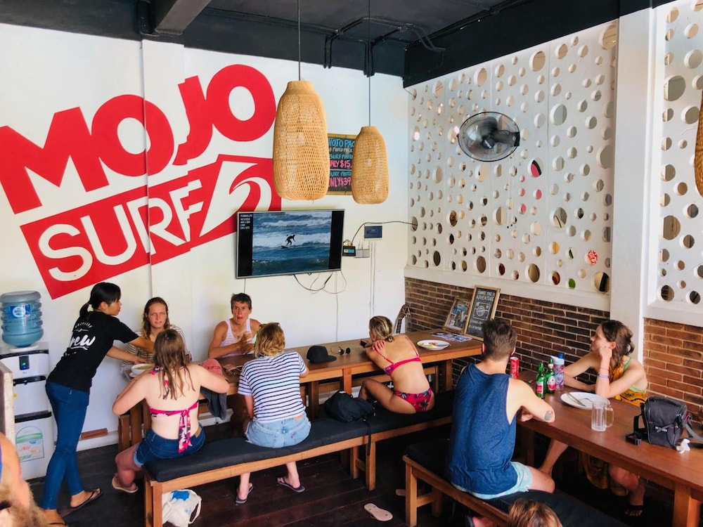 Mojosurf Camp Canggu 15/32