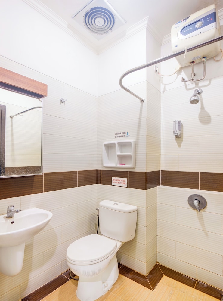 Hotel O Tebet Near Tebet Station Formerly Sabda Guest House 30/31