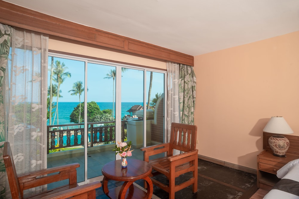 ALOHA RESORT 76/76