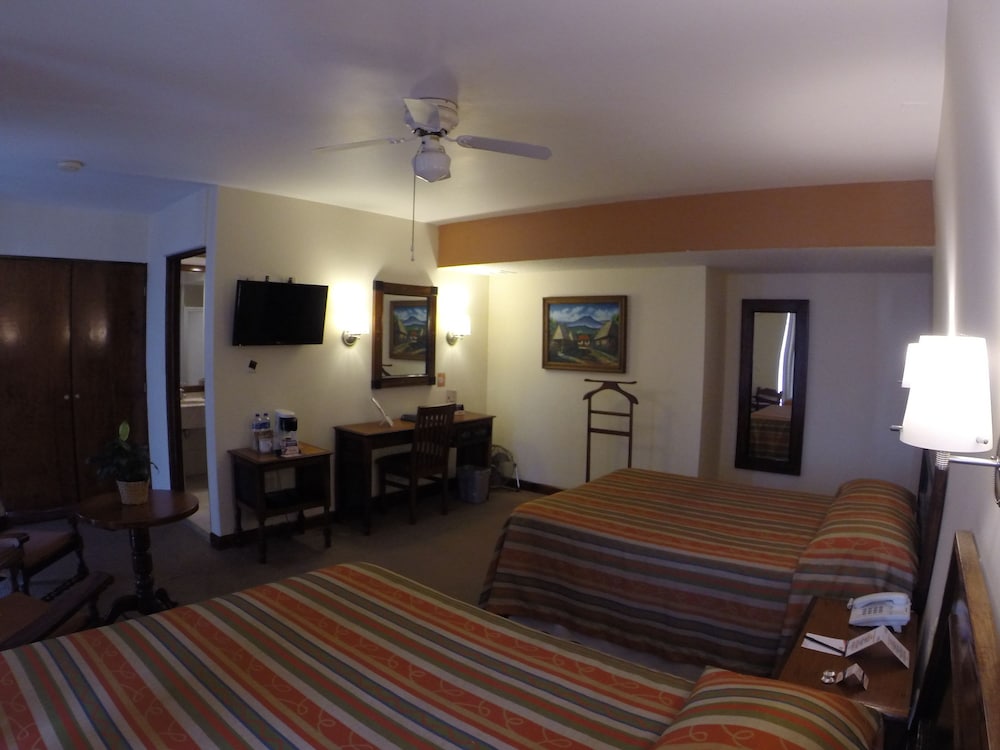 Hotel Plaza Uruapan 36/67