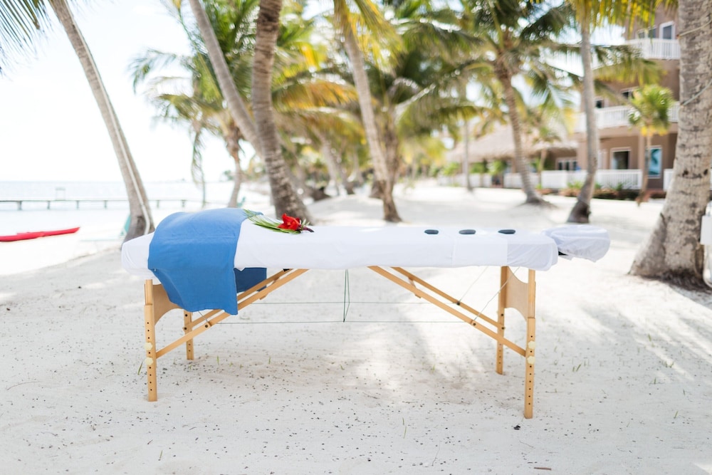 Sapphire Beach Resort 71/77