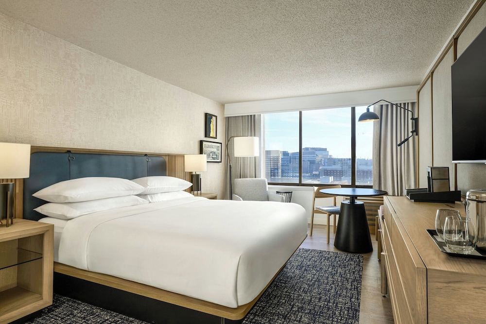 Room, King Bed