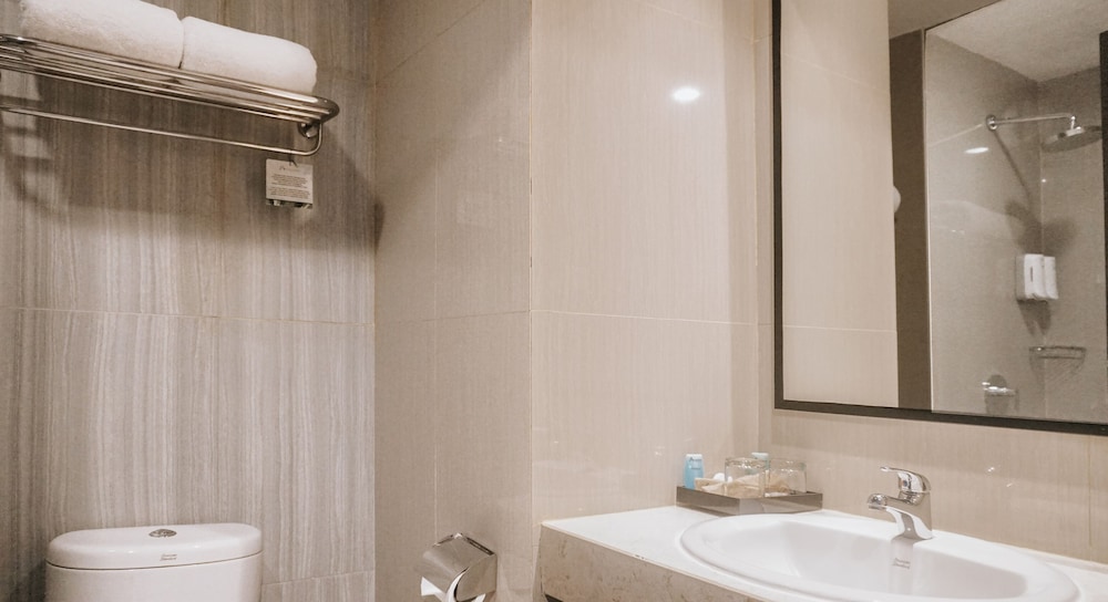 Ascent Premiere Pasuruan 58/61