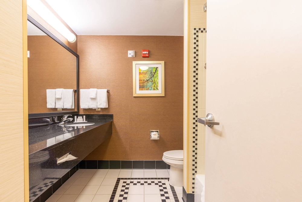 Fairfield Inn Suites Carlisle 54/55