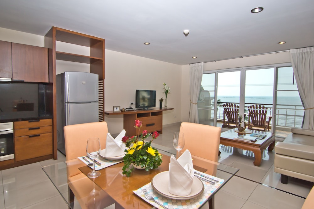 Bella Villa Cabana 26/42