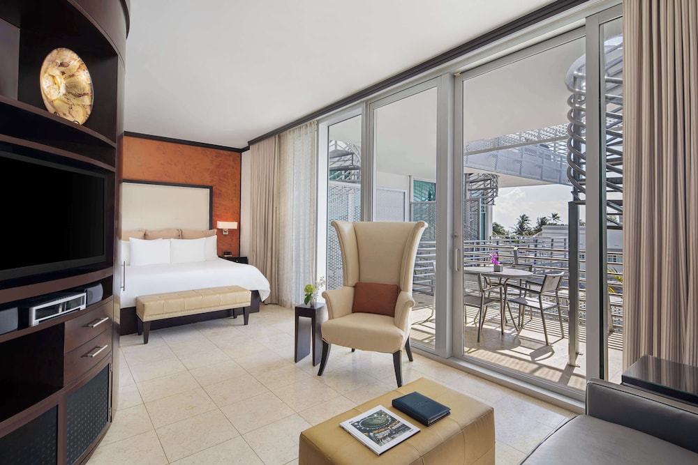 Roof Top, Suite, King Bed, City View, Terrace