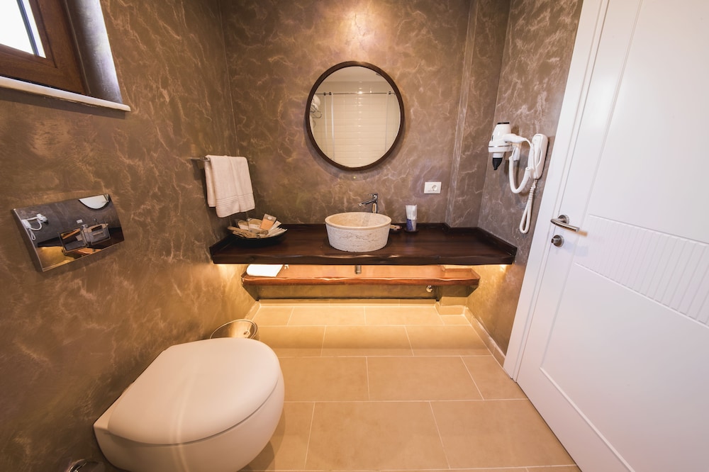 Suna Sun Boutique Hotel 47/48