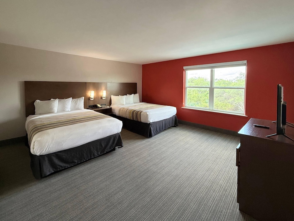 Country Inn & Suites by Radisson Harlingen, TX 28/67