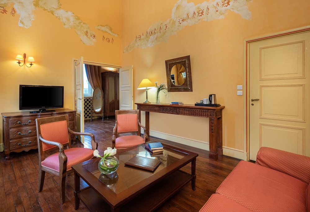 CHATEAU DES REYNATS 28/50