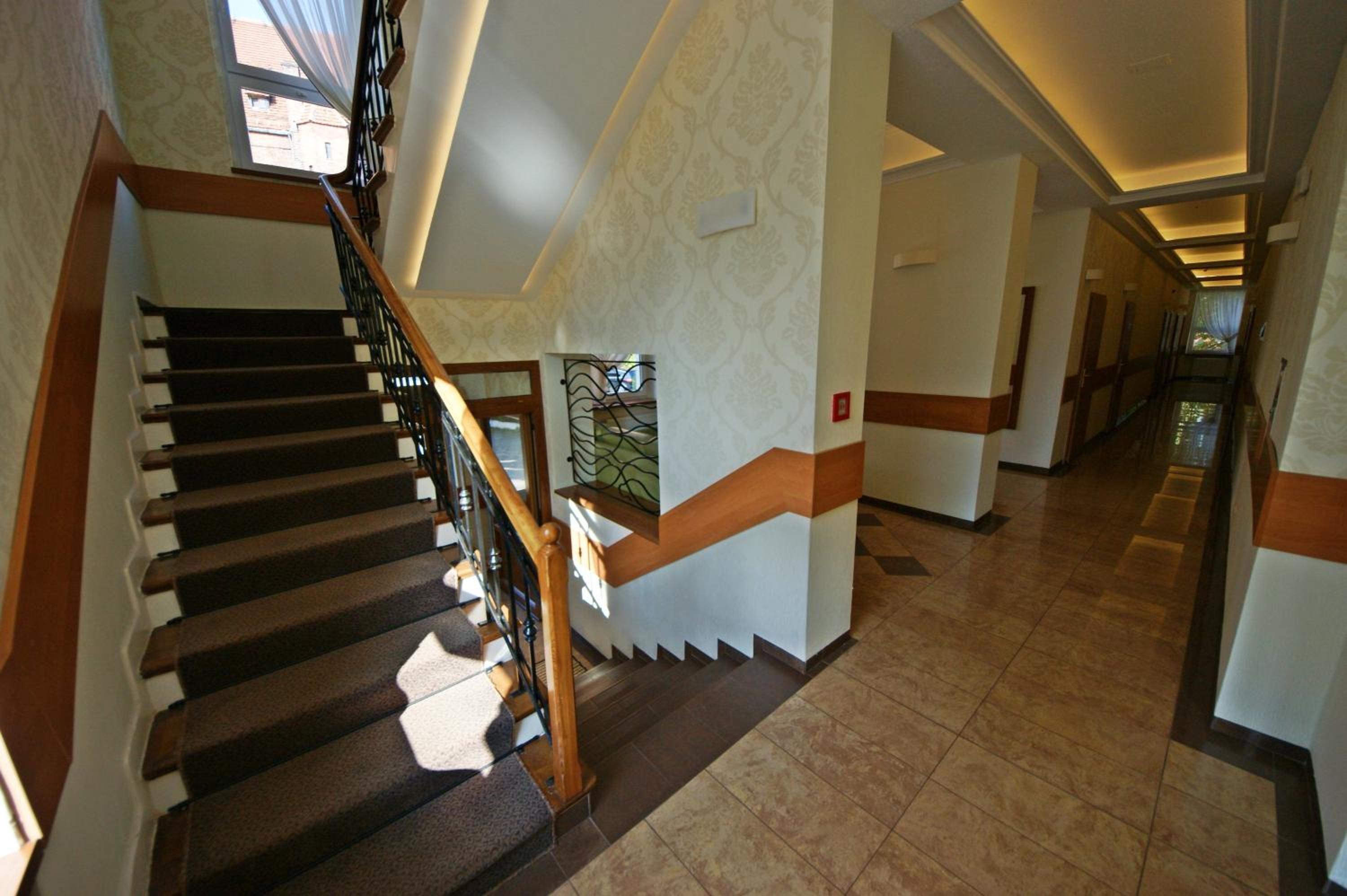 Zamkowy 18/50