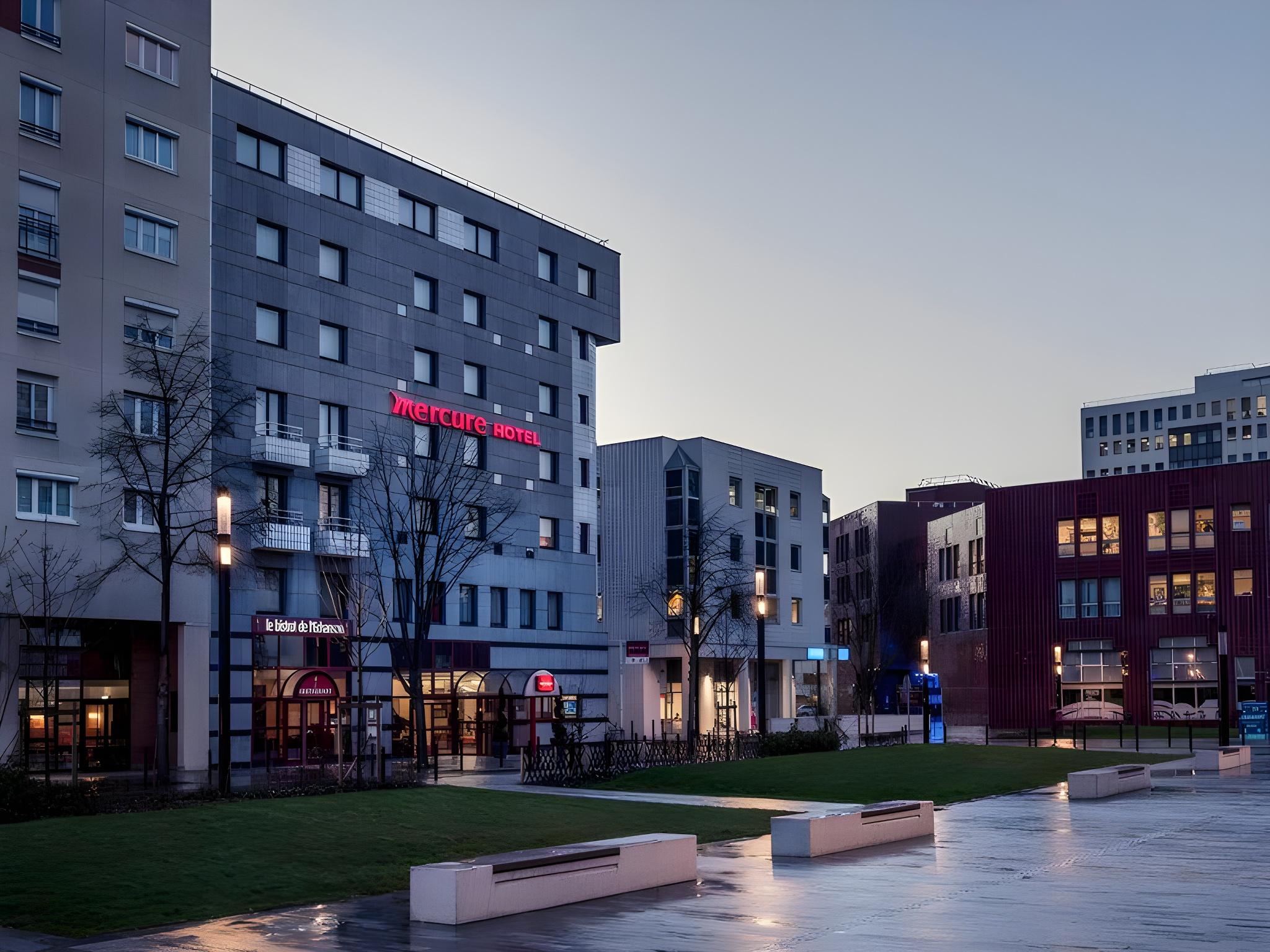 B&B Hotel Saint Quentin en Yvelines Centre Gare in MONTIGNY-LE-BRETONNEUX