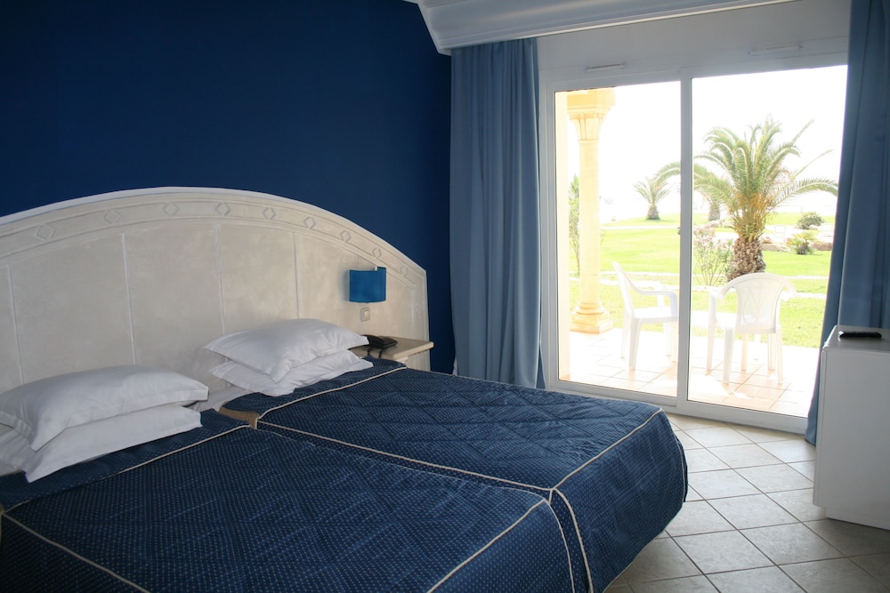 Kelibia Beach 18/71