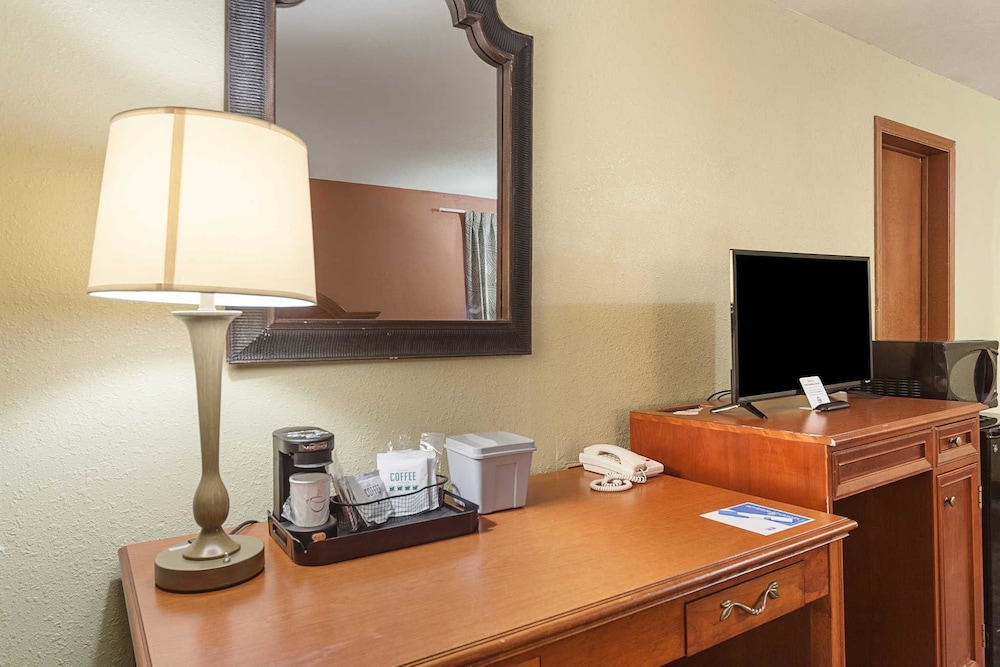 Rodeway Inn Wauseon OH 36/41