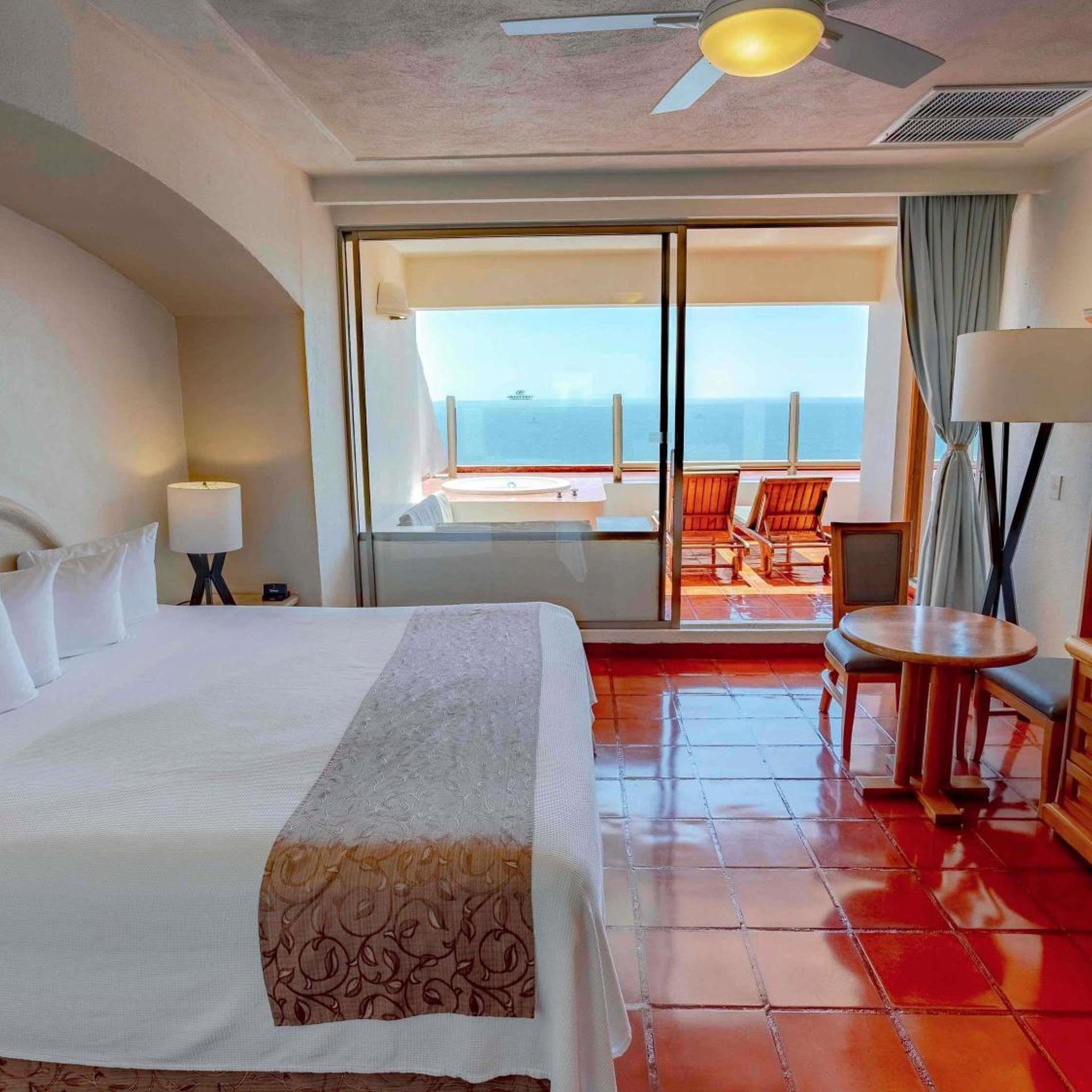 1 Bedroom, Penthouse, Suite, King Bed, Ocean View, Hot Tub