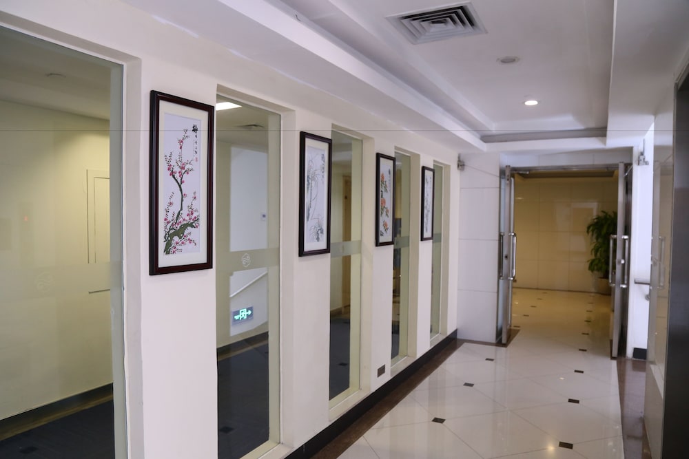 Baiyun City Hotel 7/42