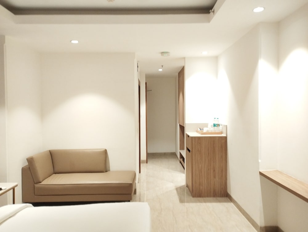 Alivaa Hotel Gurugram Sohna Road 47/60