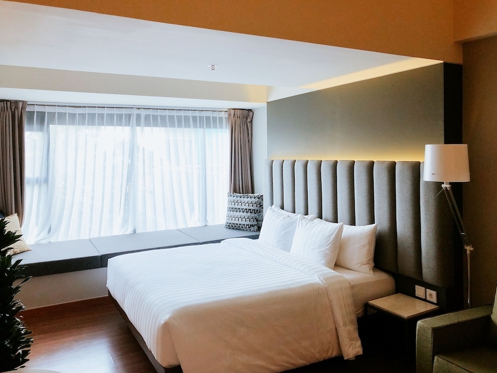 PULANG ke UTTARA 10/57