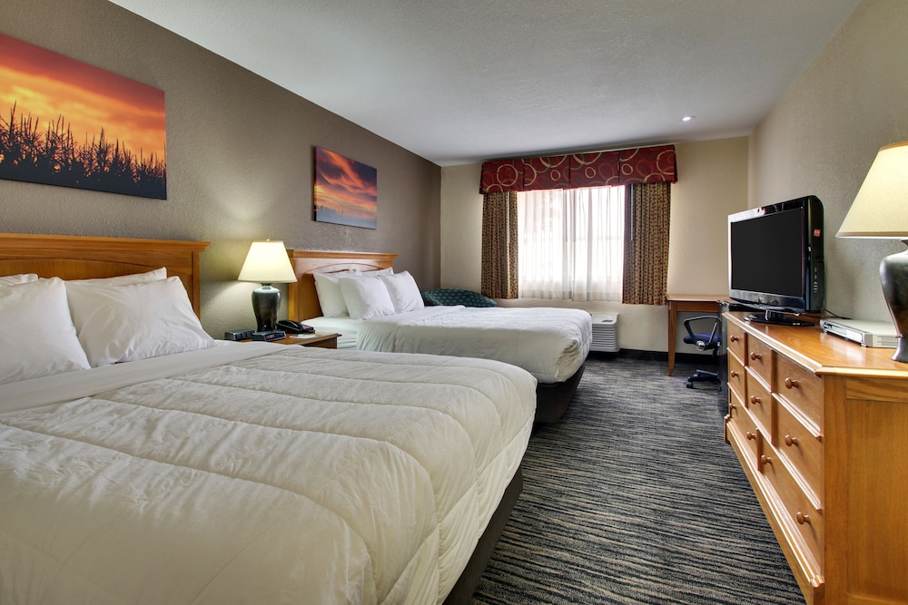 Everspring Inn Suites 13/44