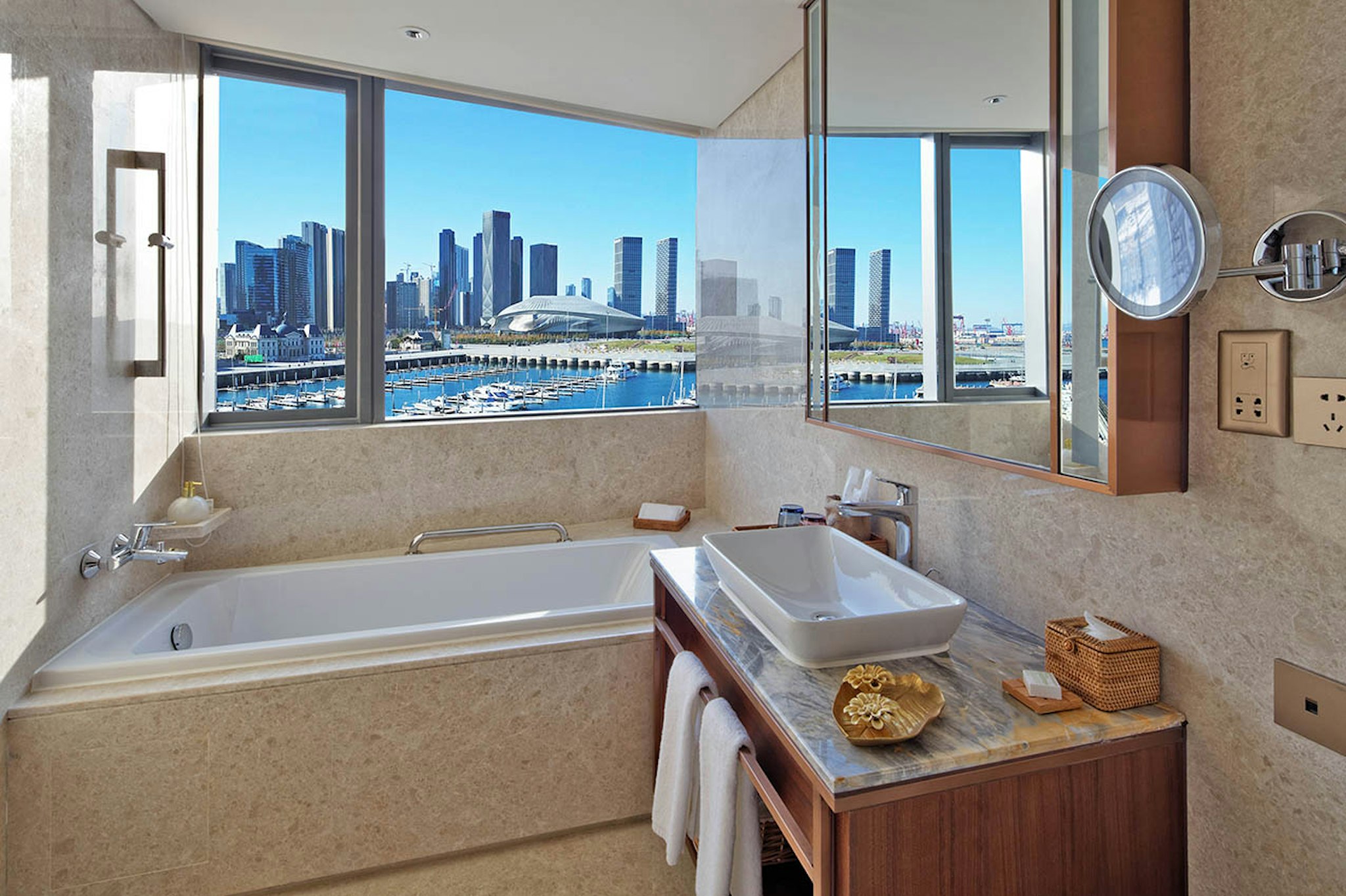 Fraser Suites Dalian 80/82