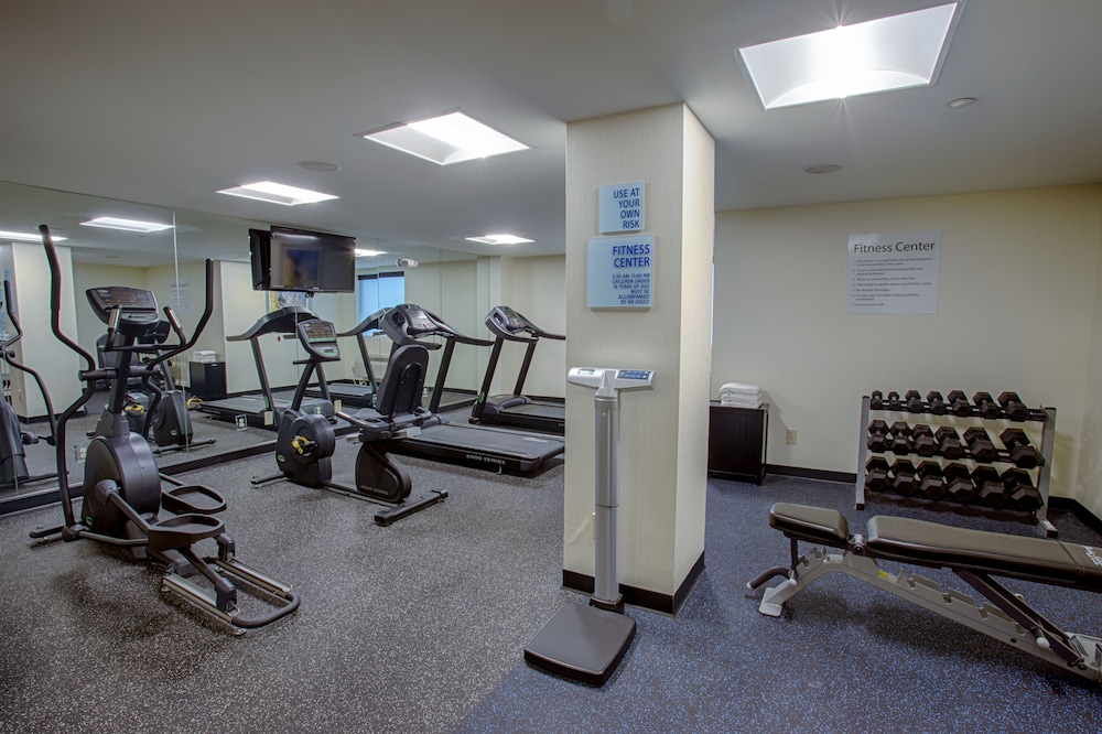 Holiday Inn Express And Suites Baltimore West Catonsville 40/66