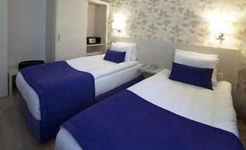 Walk In Hotel 20/44