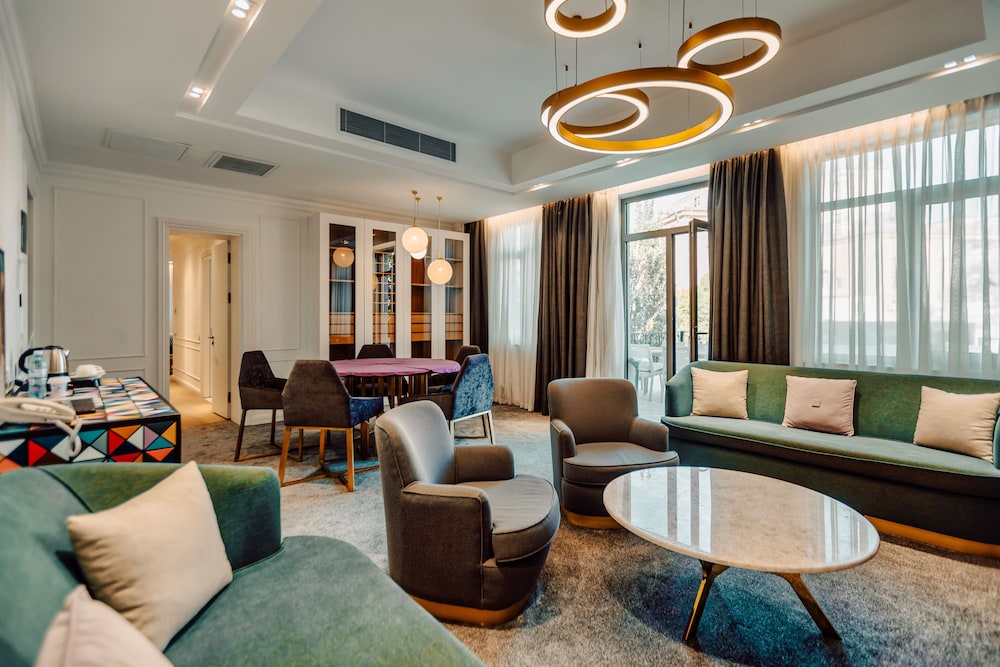 Ivy Garden Hotel 27/44