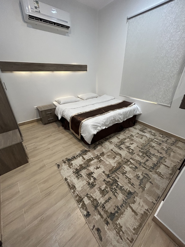 ARAM Suites 18/25