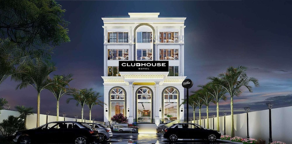 Clubhouse Hotel Chandigarh Mohali 2/47