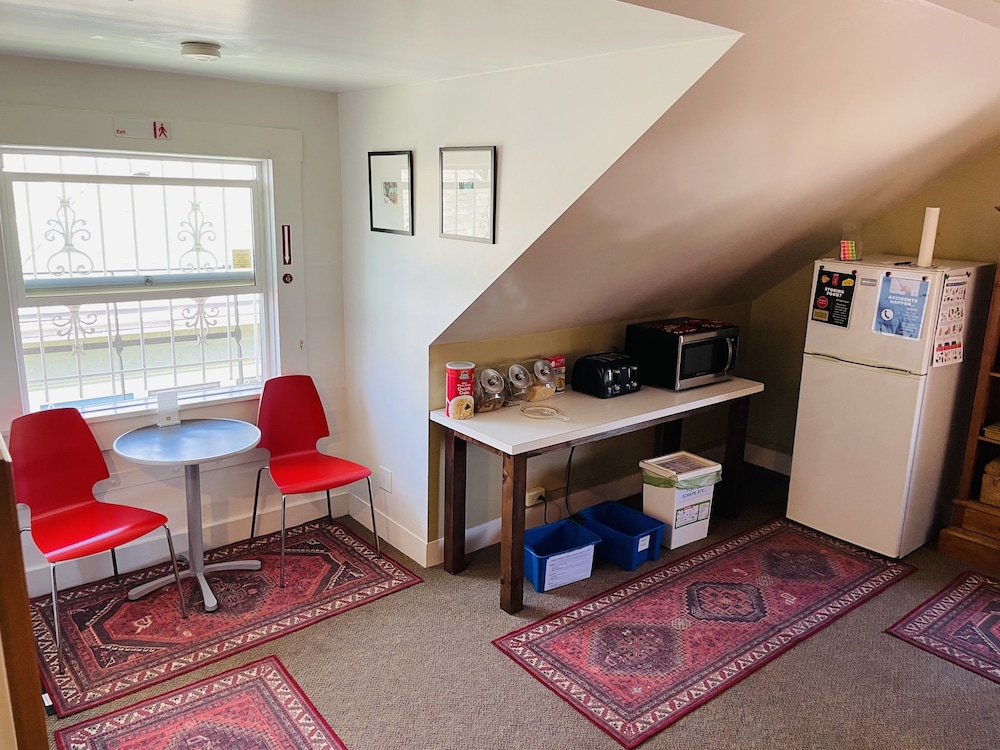 Portland International Guesthouse 30/50