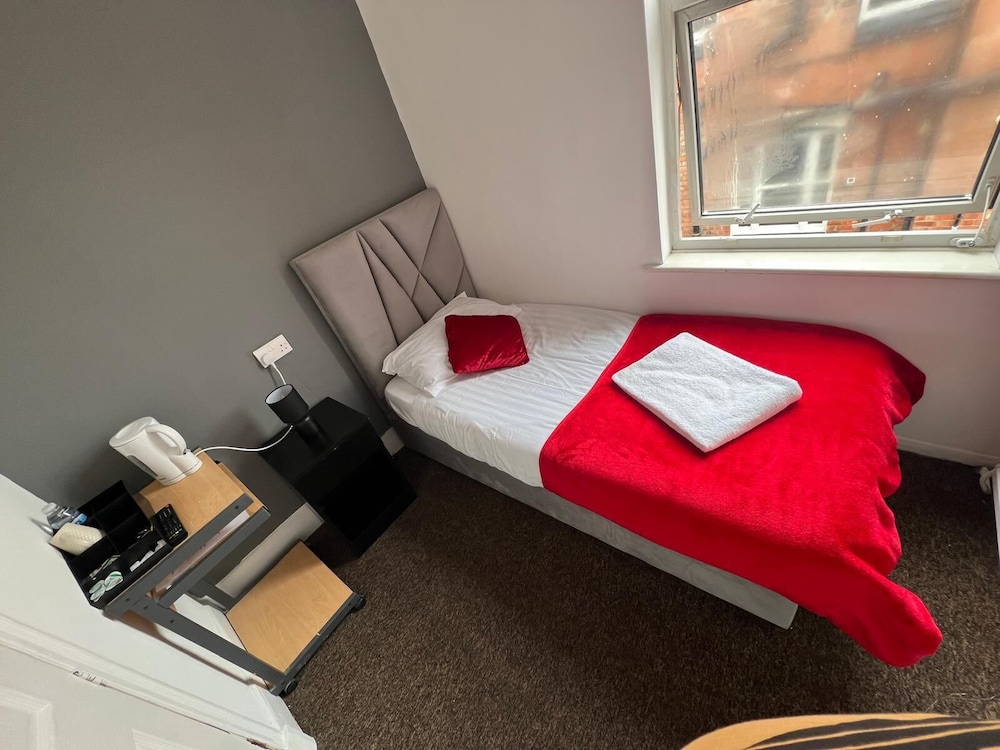 Campbell S Guest House 12/50