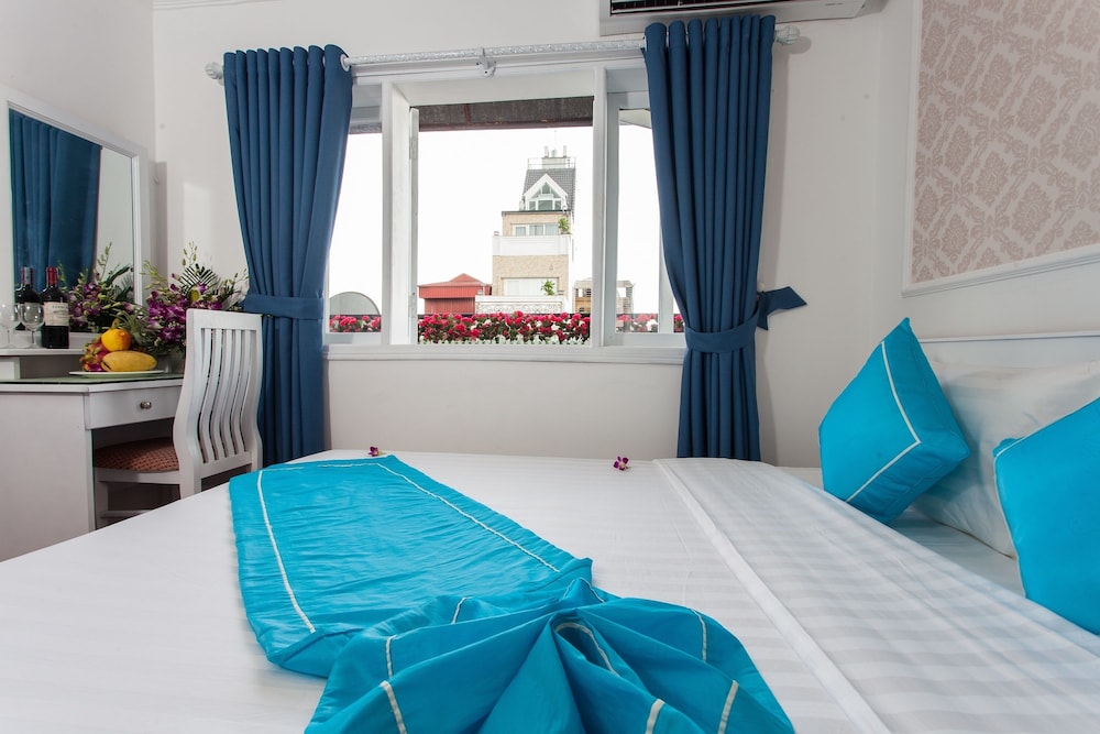 Hanoi Buddy Inn & Travel 23/99