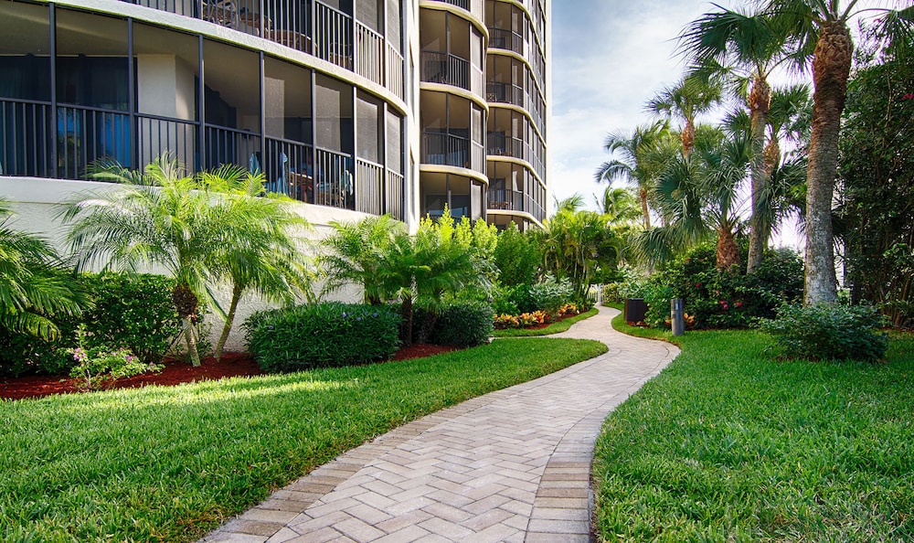 Pointe Estero Resort 42/50