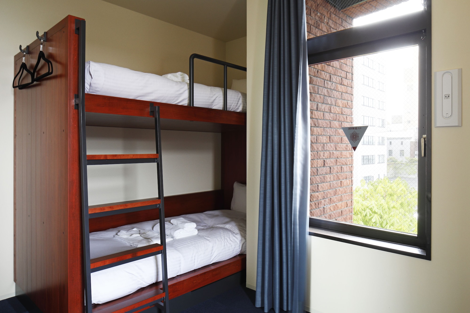 ROOM, TWIN BEDS, BUNK BED, SHARED BATHROOM