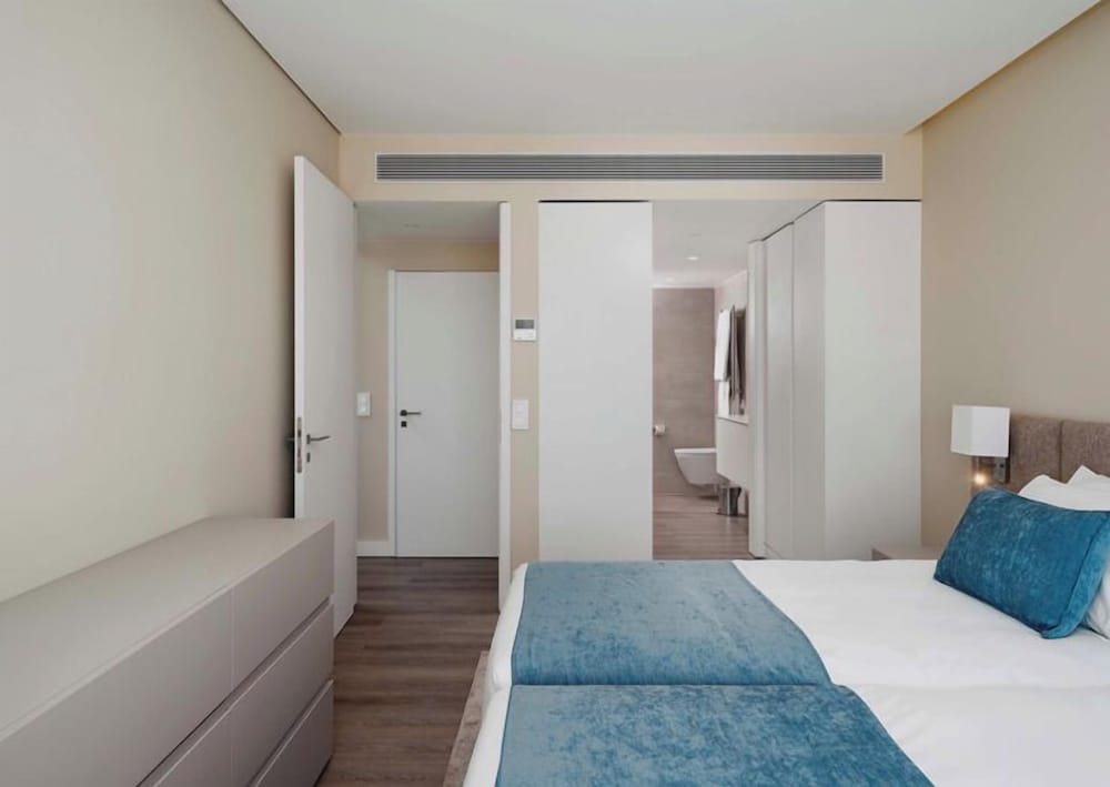 Dom Pedro Residences 5/22