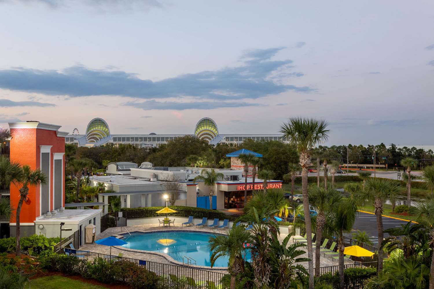 Days Inn by Wyndham Orlando Conv. Center/International Dr 38/43
