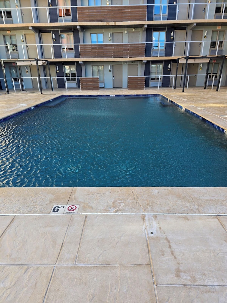 SOHO Suites Atlantic City Beach Block 42/46
