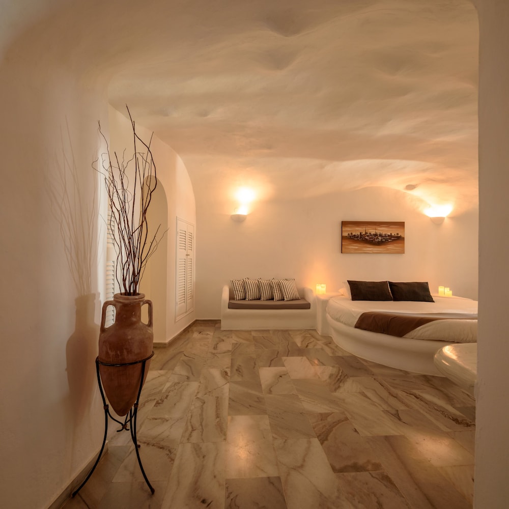 Pegasus Suites & Spa Hotel - Adults Only 32/42