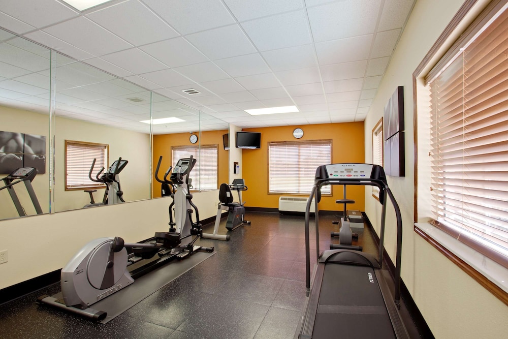 Country Inn and Suites By Radisson Goldsboro Nc 10/24