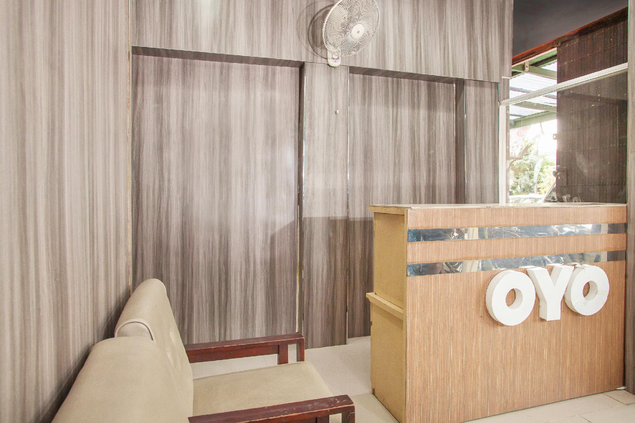 OYO 164 Ang's Residence 11/51