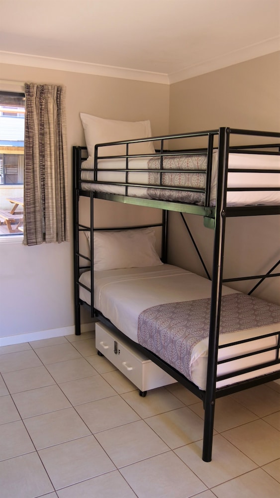 Rac Monkey Mia Dolphin Resort 23/74