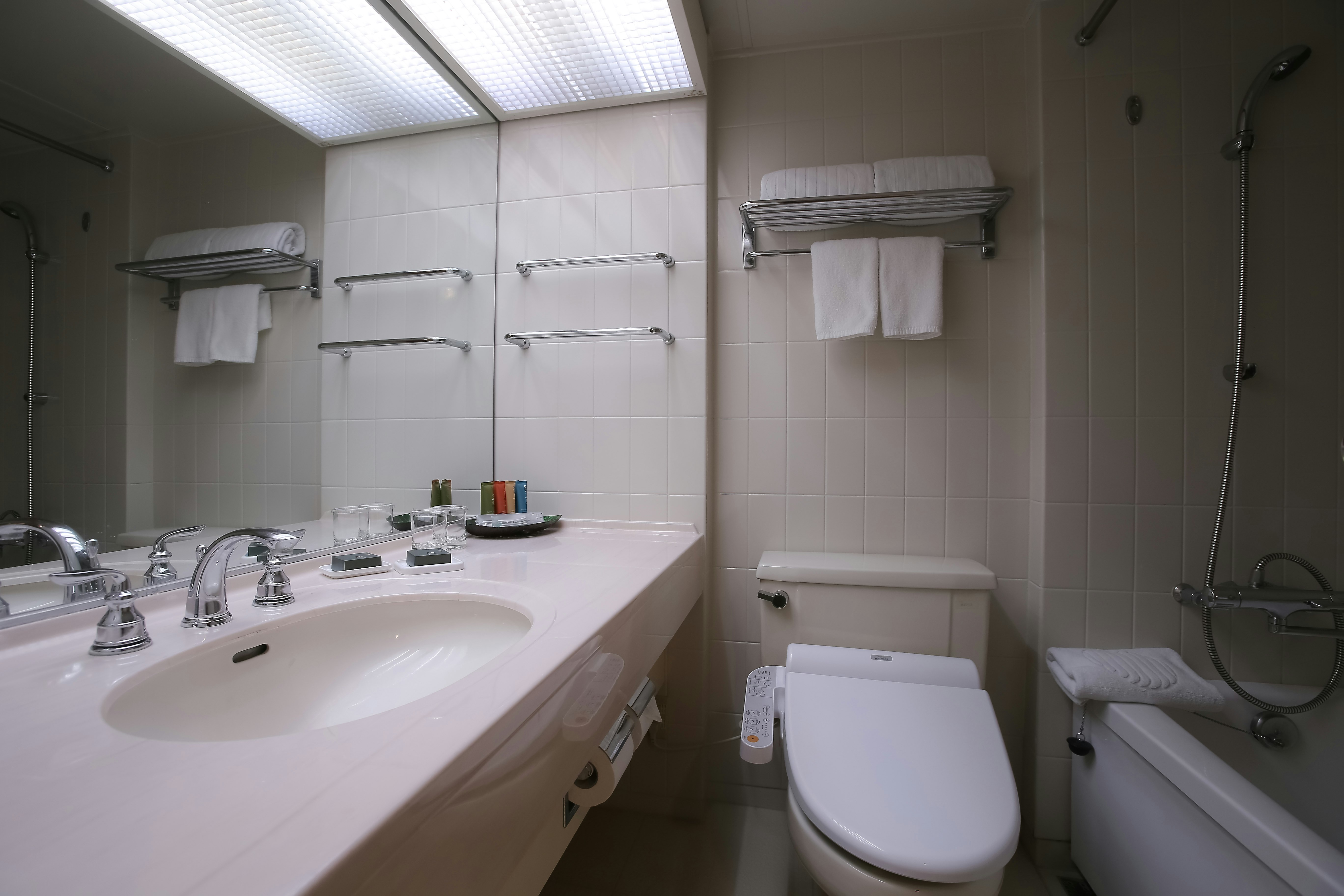 Guam Reef Olive Spa Resort 74/77