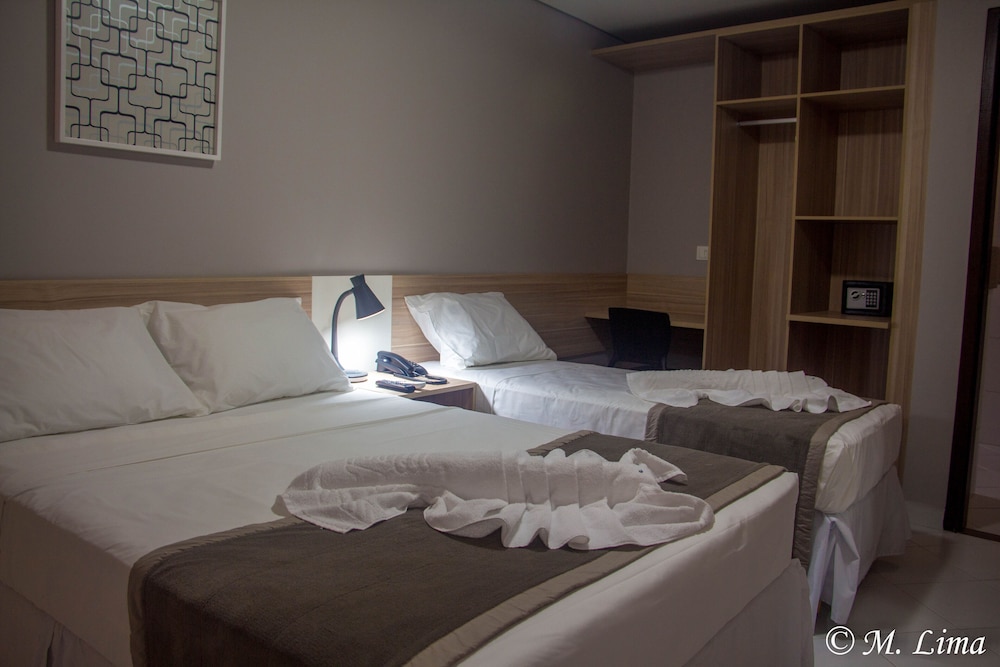ROOM, TRIPLE