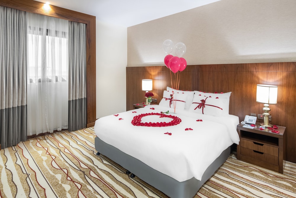 فندق راديسون بلو - بريدة(Radisson Blu Hotel Buraidah) 19/75